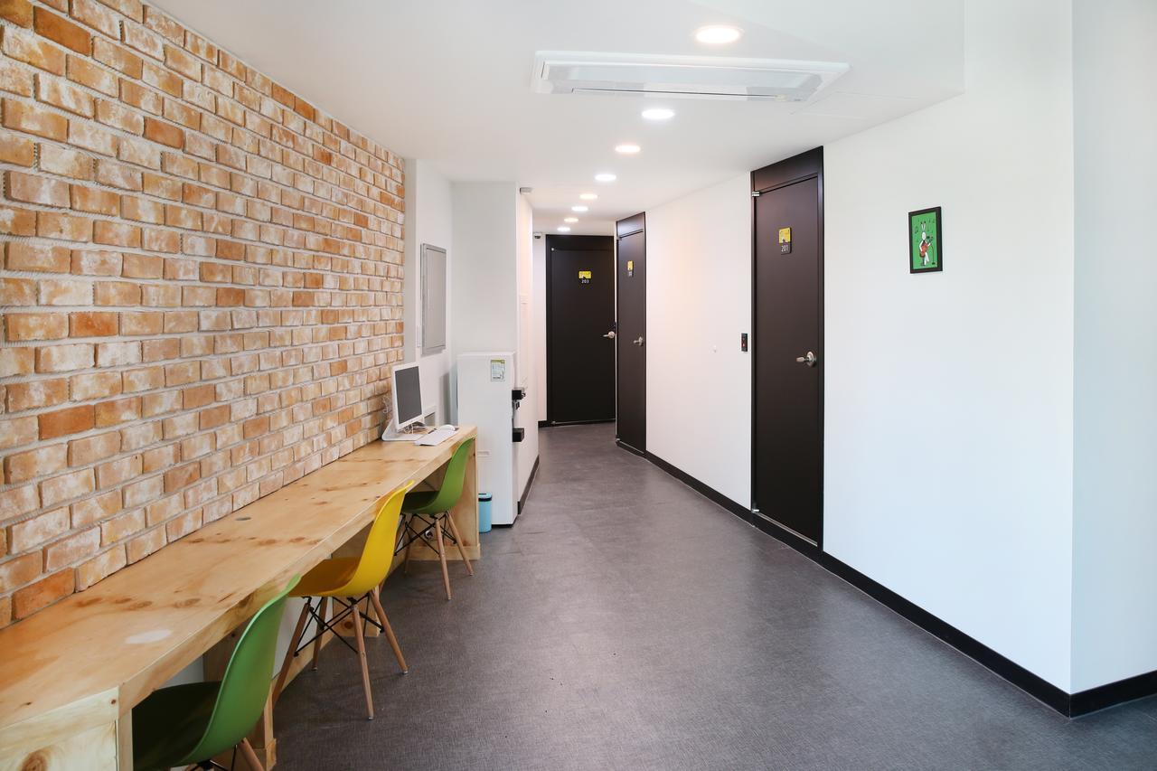 24 Guesthouse Yeosu Exterior photo