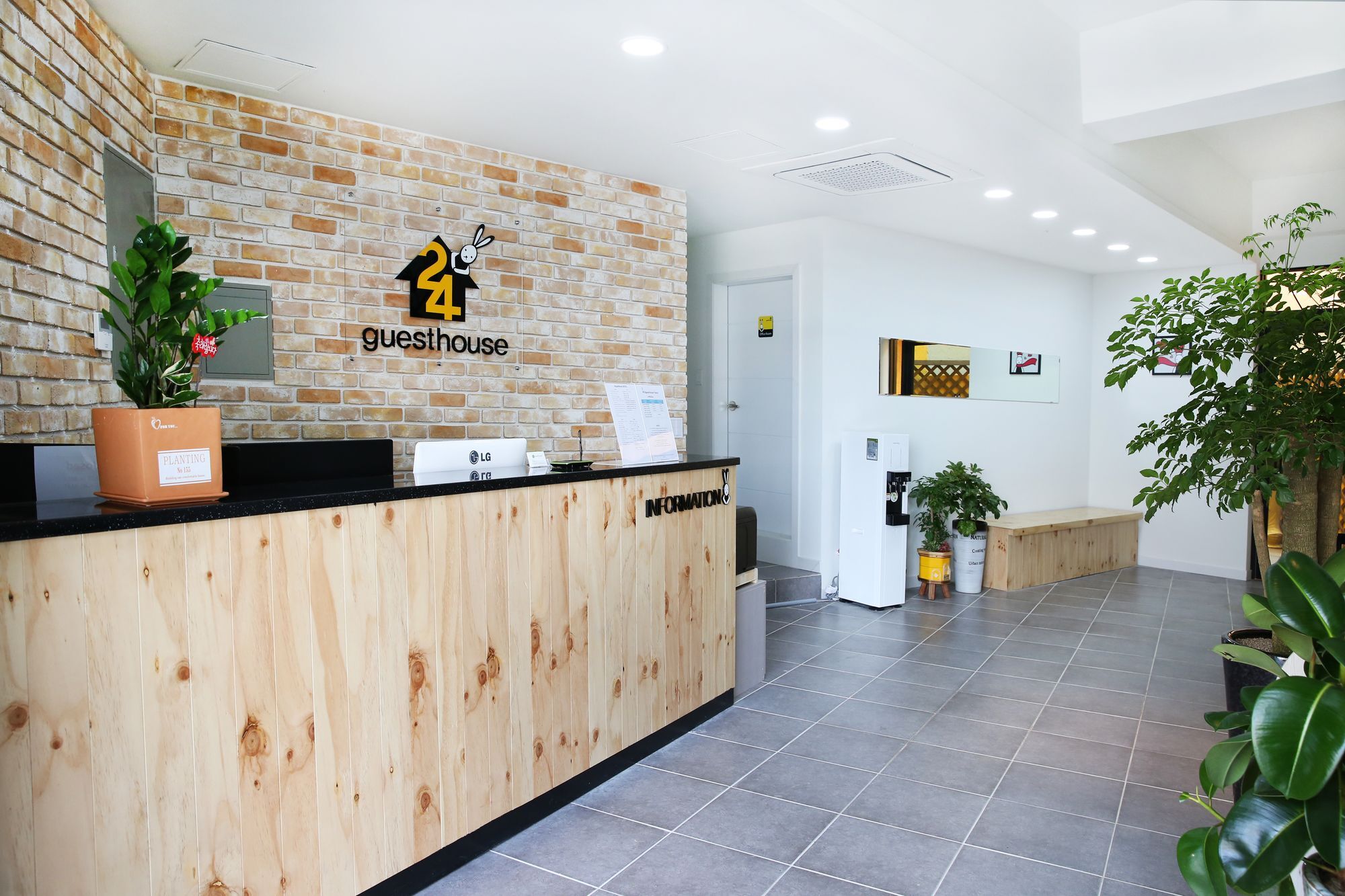24 Guesthouse Yeosu Exterior photo